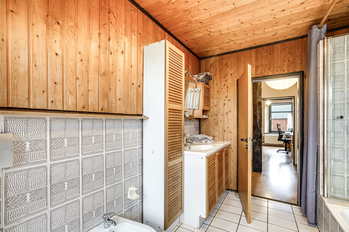 Immobilienangebot - Niederzier - Alle - Bauernhaus mit Hofcharakter und Einliegerwohnung auf großzügigem Grundstück in Niederzier