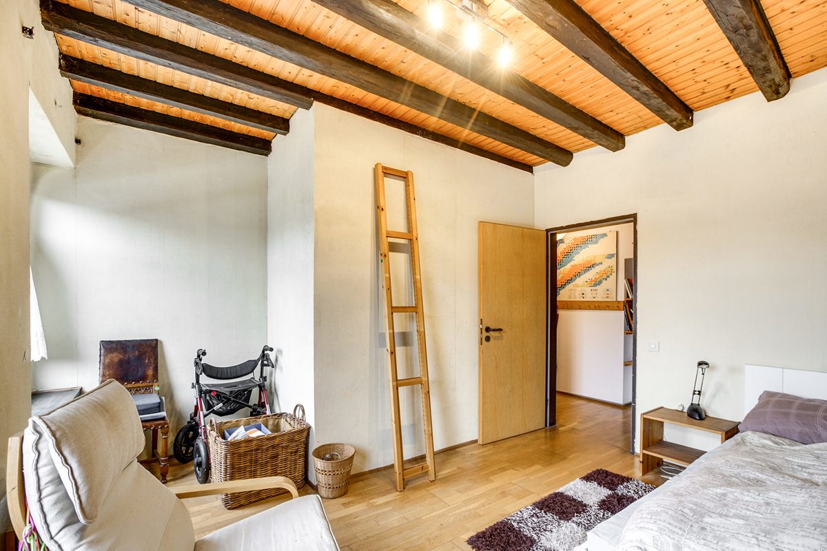 Immobilienangebot - Niederzier - Alle - Bauernhaus mit Hofcharakter und Einliegerwohnung auf großzügigem Grundstück in Niederzier