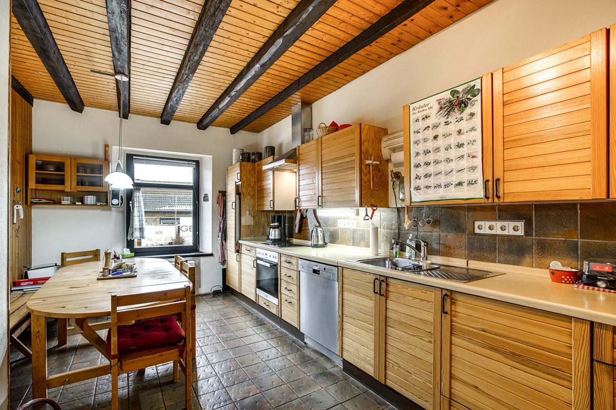 Immobilienangebot - Niederzier - Alle - Bauernhaus mit Hofcharakter und Einliegerwohnung auf großzügigem Grundstück in Niederzier