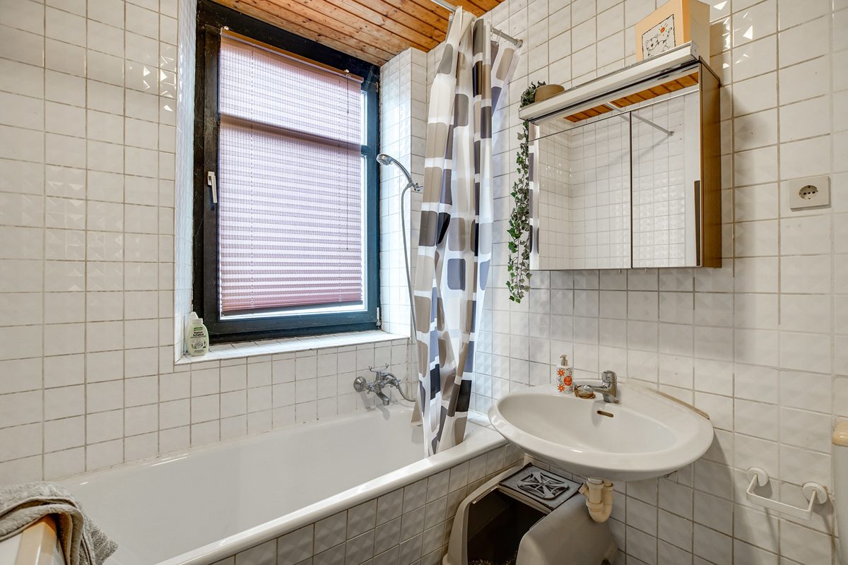 Immobilienangebot - Niederzier - Alle - Bauernhaus mit Hofcharakter und Einliegerwohnung auf großzügigem Grundstück in Niederzier