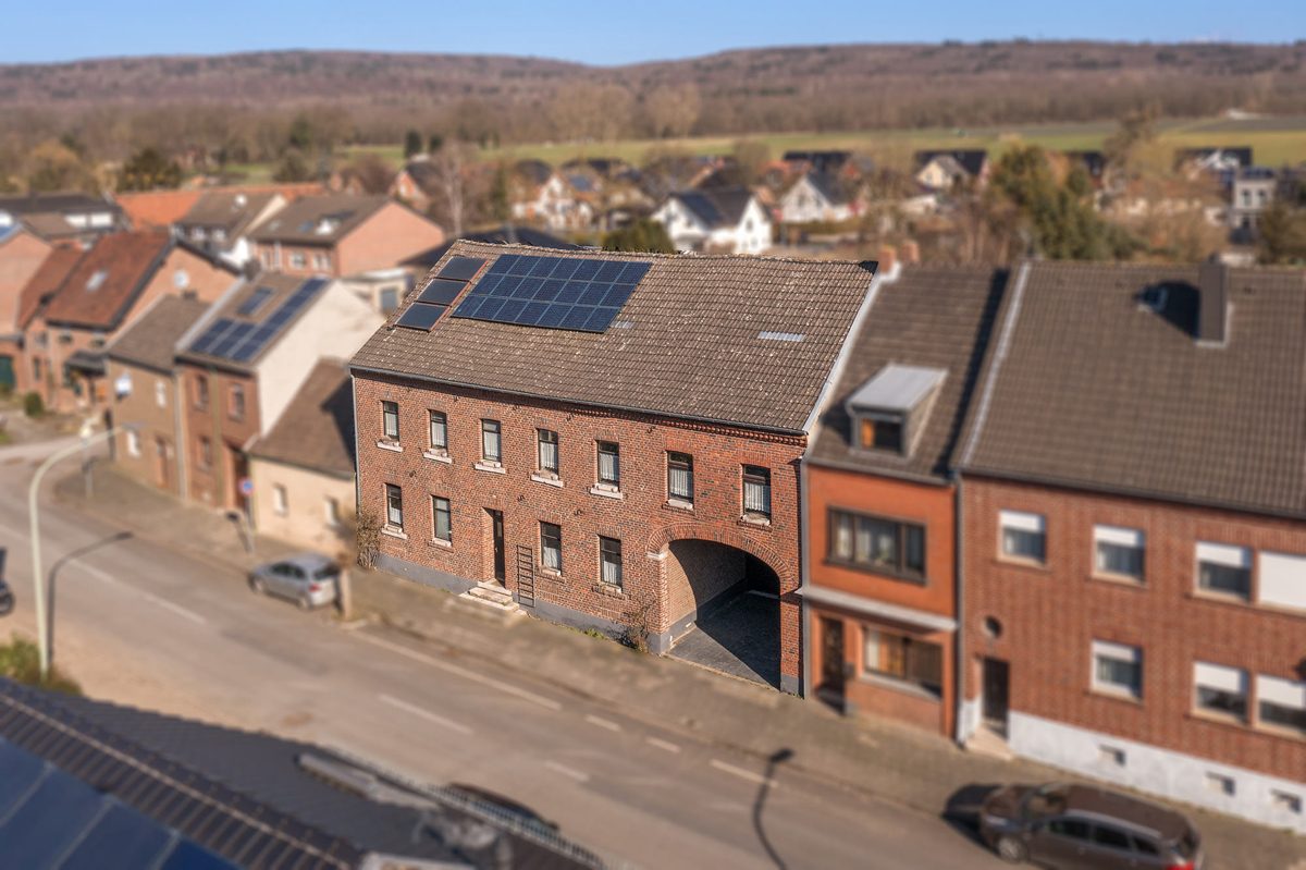 Immobilienangebot - Niederzier - Alle - Bauernhaus mit Hofcharakter und Einliegerwohnung auf großzügigem Grundstück in Niederzier
