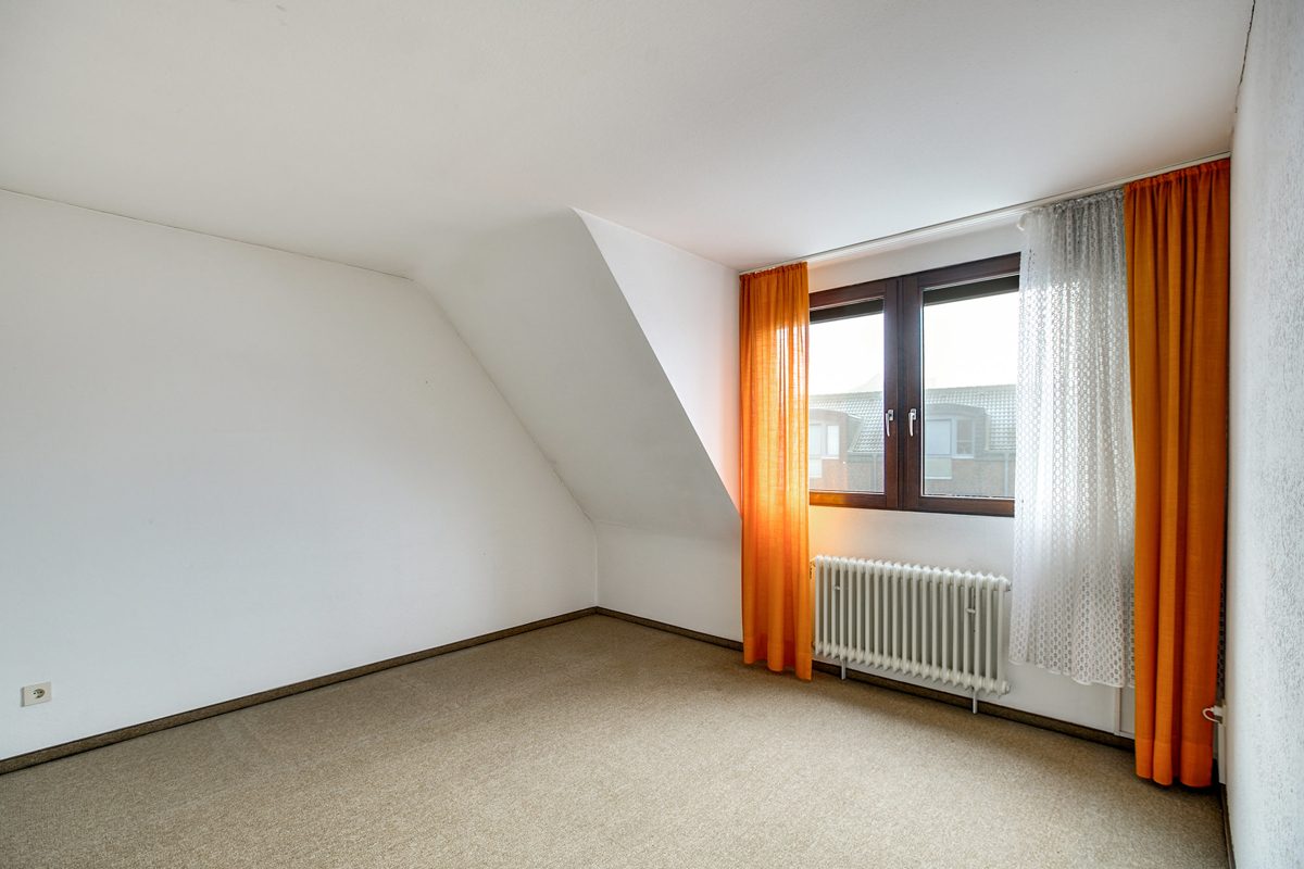 Immobilienangebot - Stolberg (Rheinland) / Atsch - Alle - Charmantes Splitlevelhaus in zweiter Wohnreihe | Stolberg-Atsch