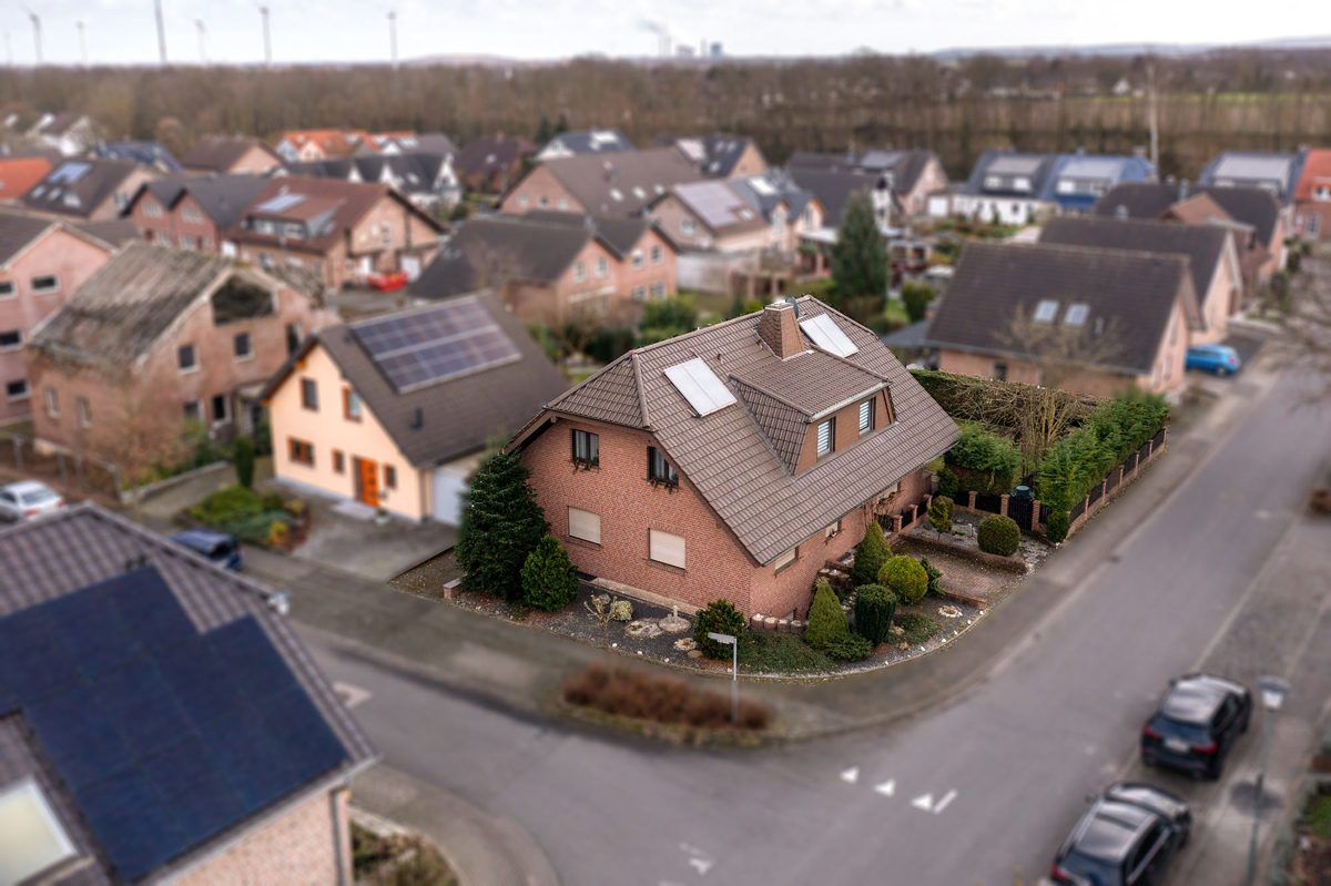 Immobilienangebot - Alsdorf - Alle - Energieeffizientes, familienfreundliches Ein-/ Zweifamilienhaus in beliebter Wohnlage von Alsdorf