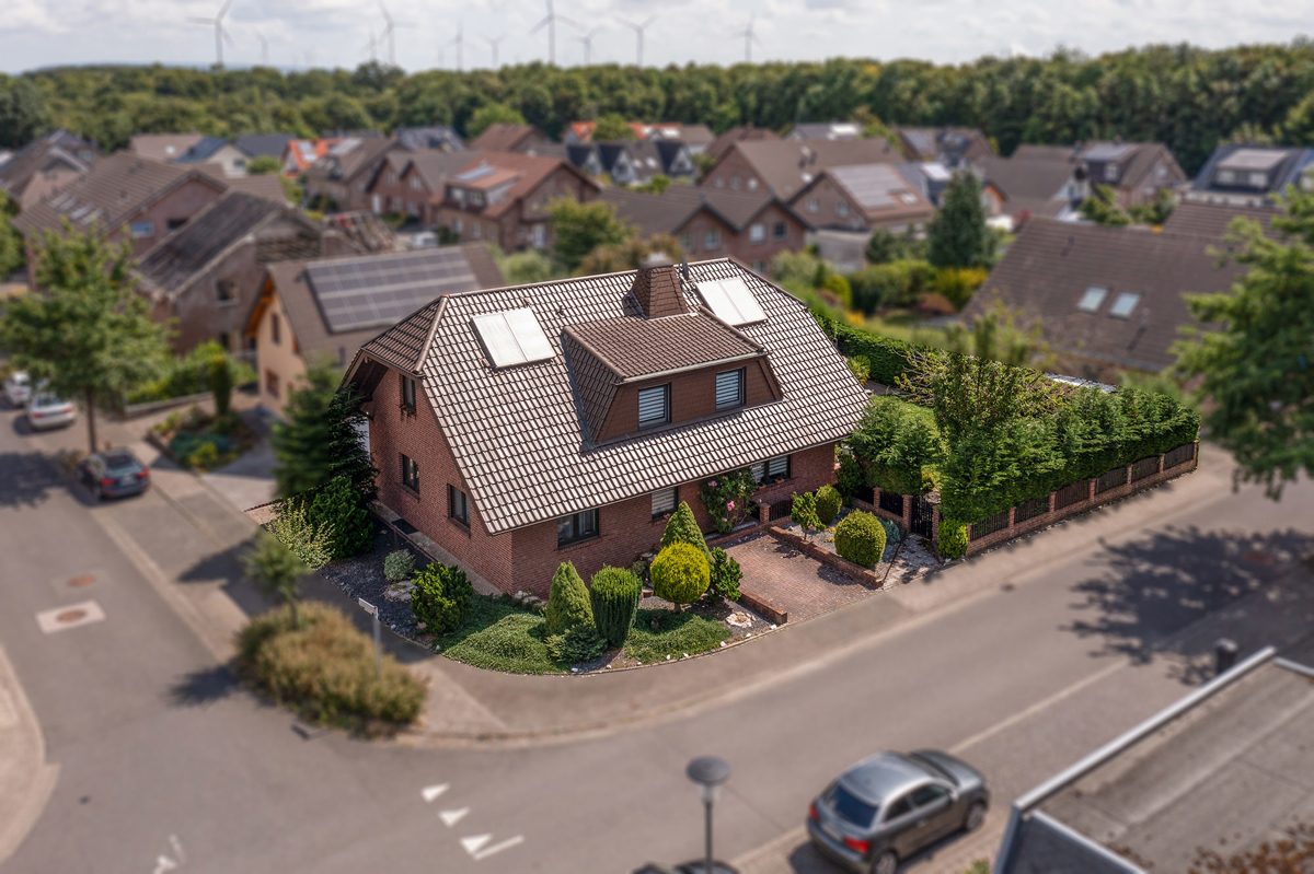 Immobilienangebot - Alsdorf - Alle - Energieeffizientes, familienfreundliches Ein-/ Zweifamilienhaus in beliebter Wohnlage von Alsdorf