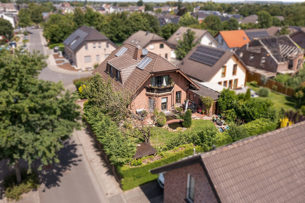 Immobilienangebot - Alsdorf - Alle - Energieeffizientes, familienfreundliches Ein-/ Zweifamilienhaus in beliebter Wohnlage von Alsdorf