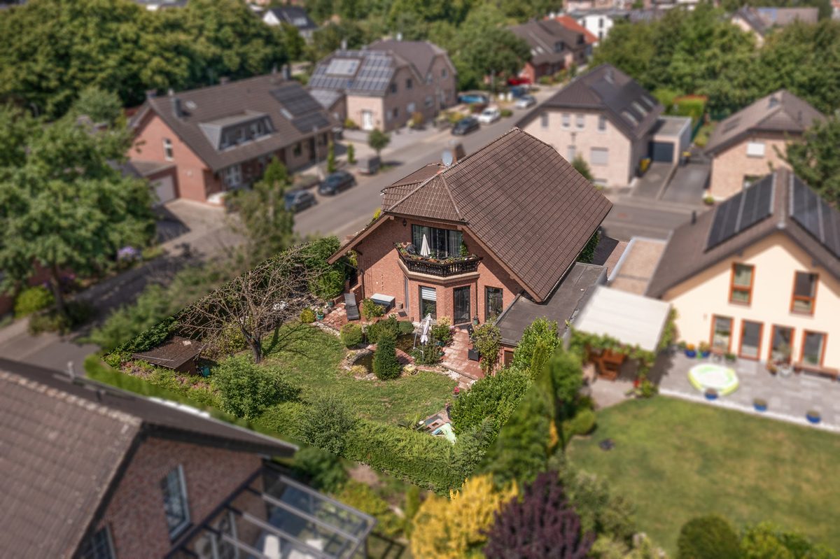Immobilienangebot - Alsdorf - Alle - Energieeffizientes, familienfreundliches Ein-/ Zweifamilienhaus in beliebter Wohnlage von Alsdorf
