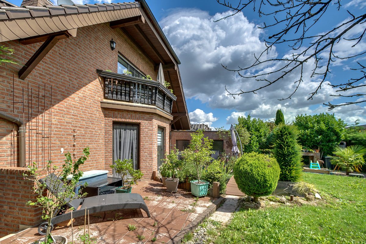 Immobilienangebot - Alsdorf - Alle - Energieeffizientes, familienfreundliches Ein-/ Zweifamilienhaus in beliebter Wohnlage von Alsdorf
