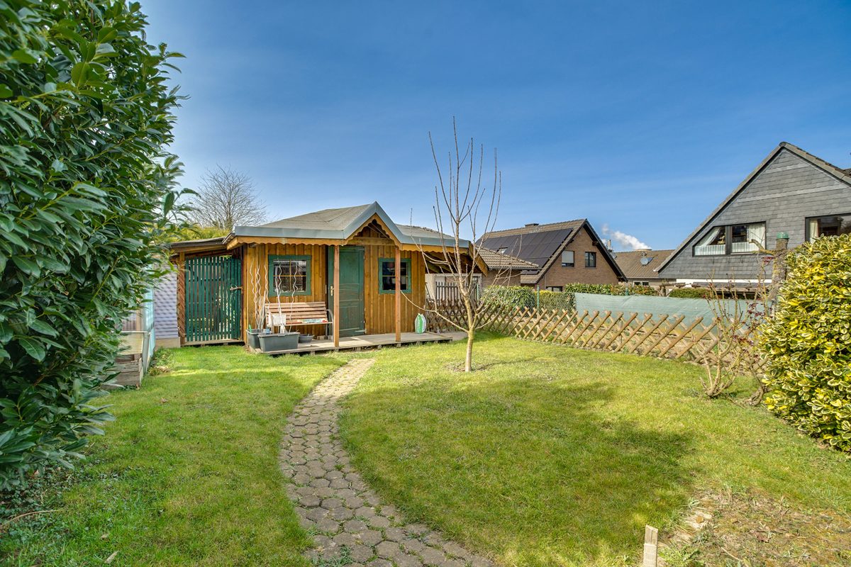 Immobilienangebot - Eschweiler - Alle - Attraktives Zweifamilienhaus mit Einliegerwohnung in familienfreundlicher Lage