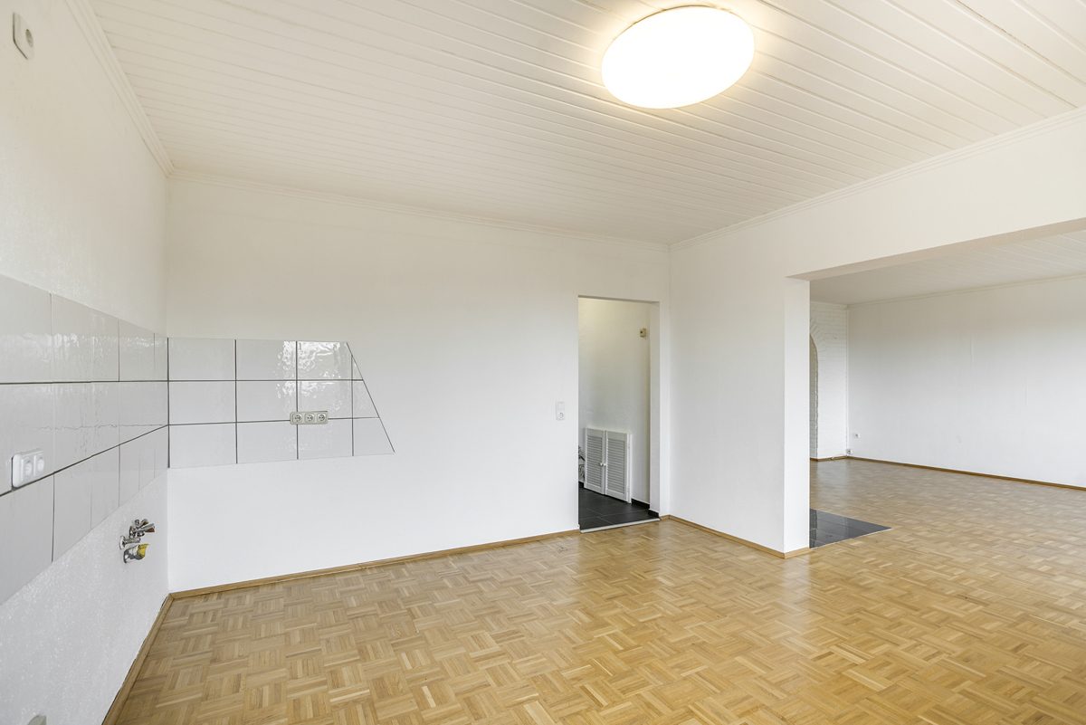 Immobilienangebot - Eschweiler - Alle - Attraktives Zweifamilienhaus mit Einliegerwohnung in familienfreundlicher Lage