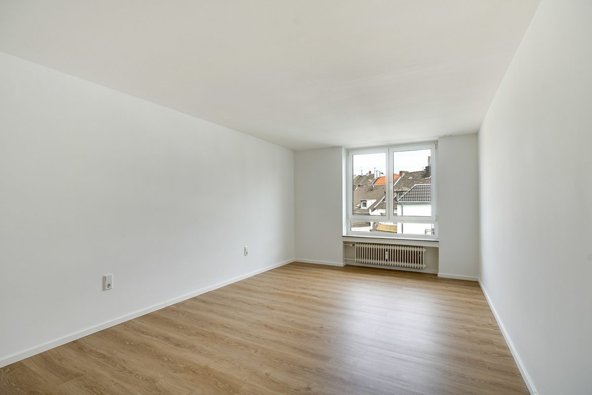 Immobilienangebot - Aachen - Alle - Modernisierte 2 Zimmer Wohnung mit Balkon in zentraler Innenstadtlage von Aachen