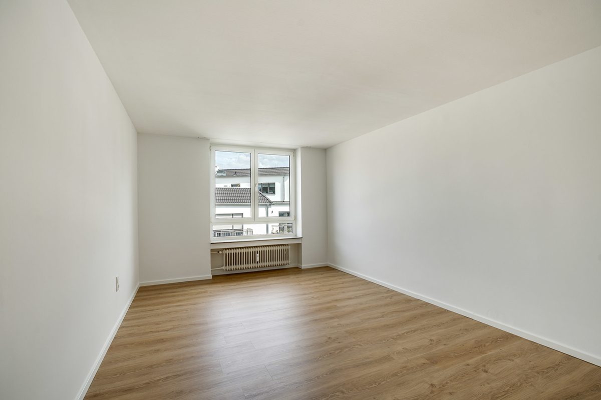 Immobilienangebot - Aachen - Alle - Modernisierte 2 Zimmer Wohnung mit Balkon in zentraler Innenstadtlage von Aachen