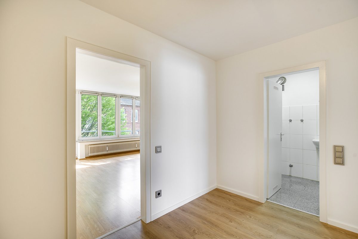 Immobilienangebot - Aachen - Alle - Modernisierte 2 Zimmer Wohnung mit Balkon in zentraler Innenstadtlage von Aachen