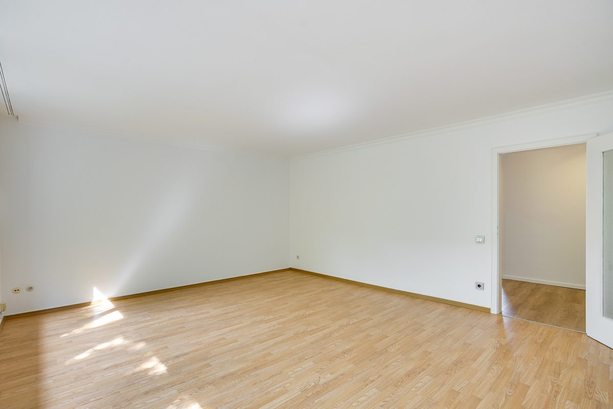 Immobilienangebot - Aachen - Alle - Modernisierte 2 Zimmer Wohnung mit Balkon in zentraler Innenstadtlage von Aachen