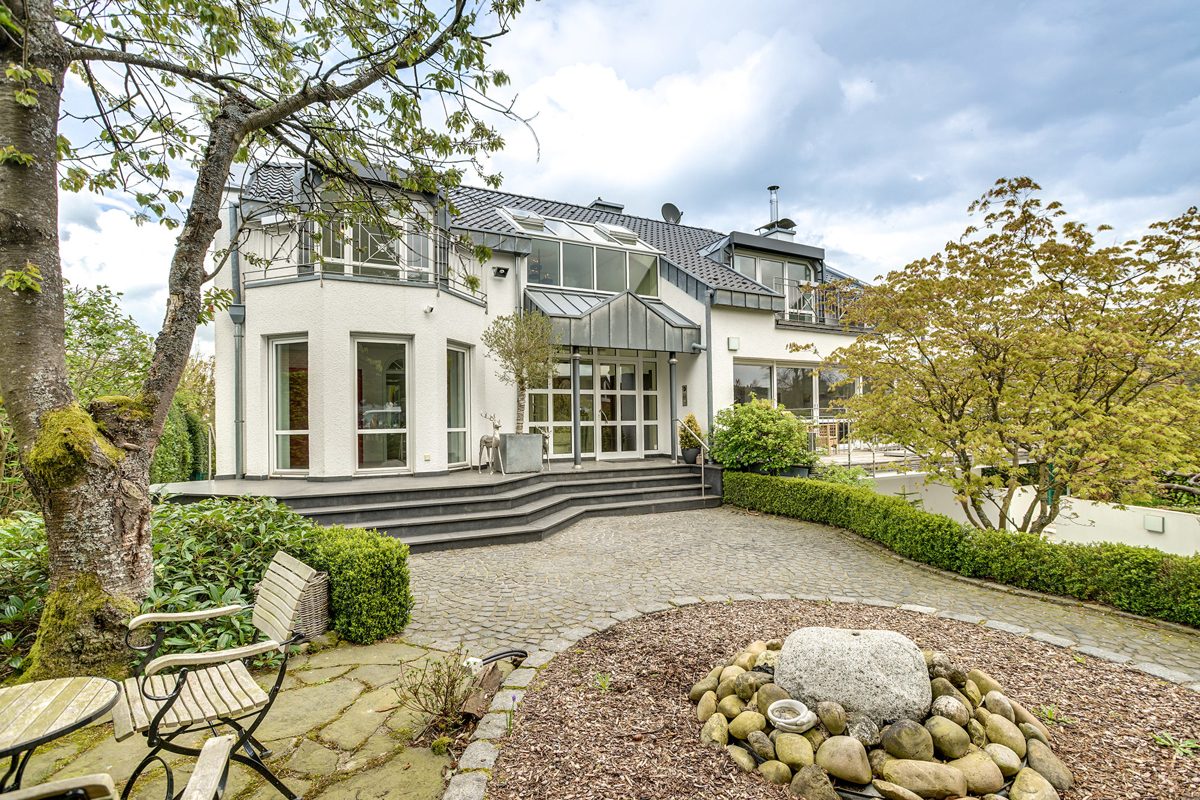 Immobilienangebot - Roetgen - Alle - Traumhaftes Einfamilienhaus mit unverbaubarem Blick in Roetgen-Rott