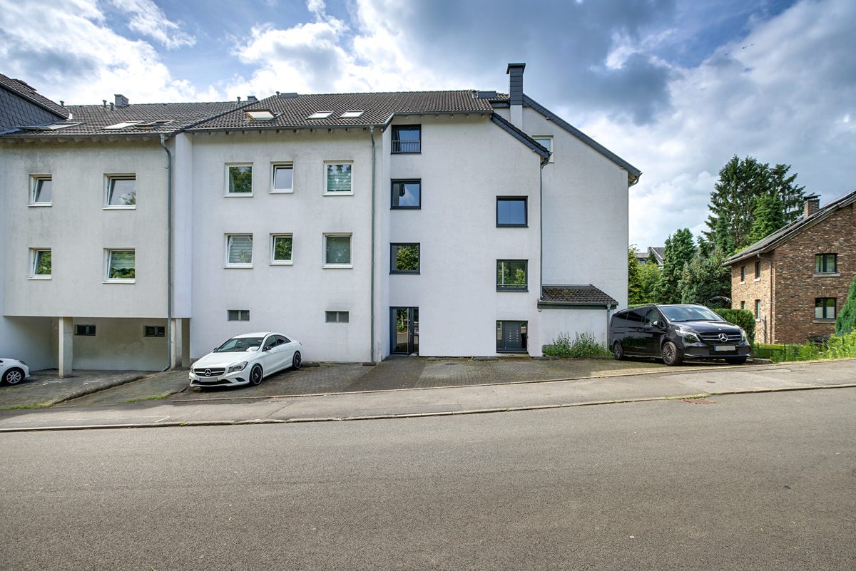 Immobilienangebot - Aachen / Eilendorf - Alle - Neuwertiges Mehrfamilienhaus in Aachen- Eilendorf