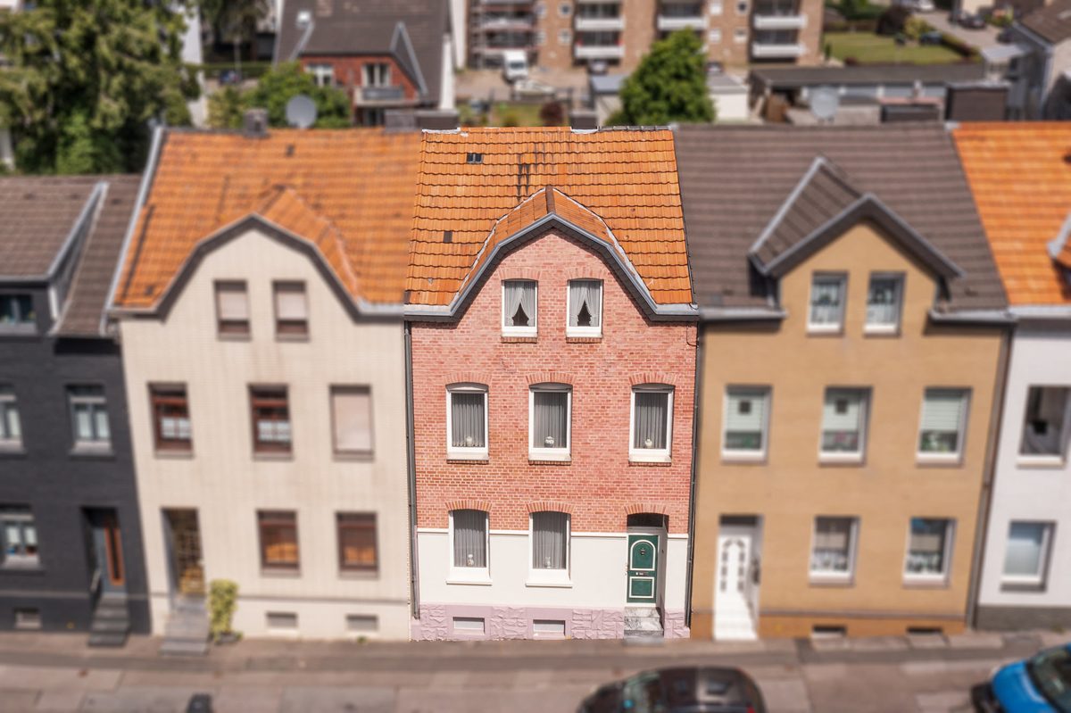 Immobilienangebot - Würselen - Alle - Familienfreundliches Reihenhaus mit Garten und vielseitigen Nutzungsmöglichkeiten in Würselen