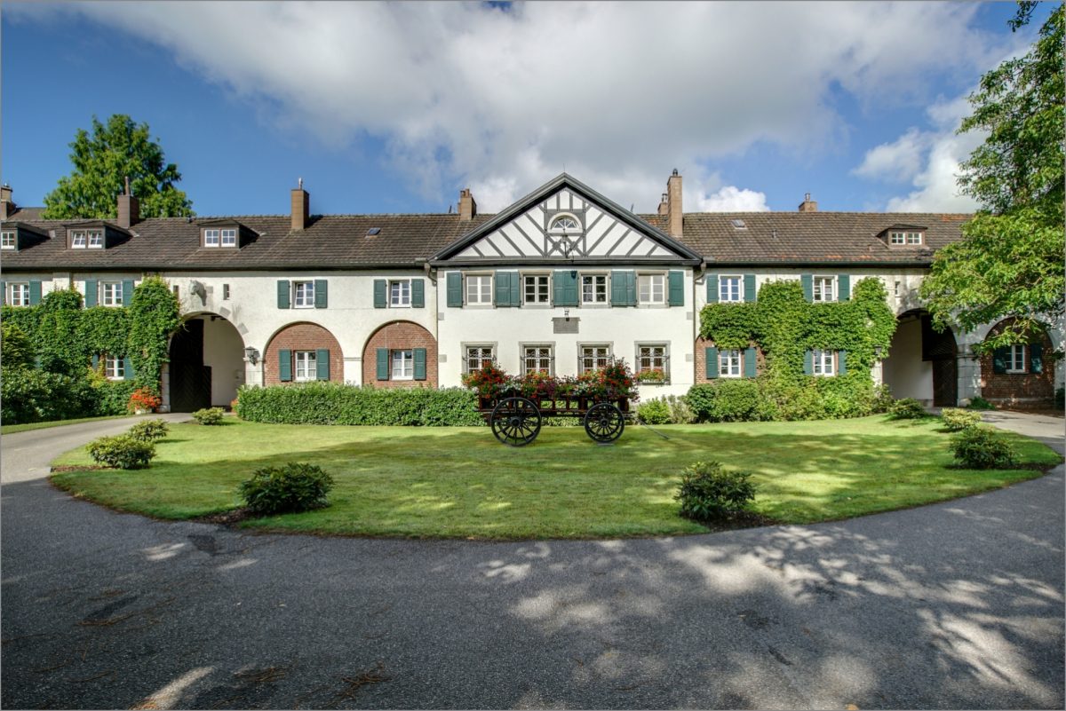 Immobilienangebot - Aachen - Alle - Wohnung mit besonderem Flair in denkmalgeschützter Hofanlage