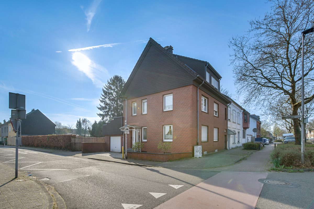 Immobilienangebot - Herzogenrath - Alle - Gepflegtes Zweifamilienhaus in Herzogenrath