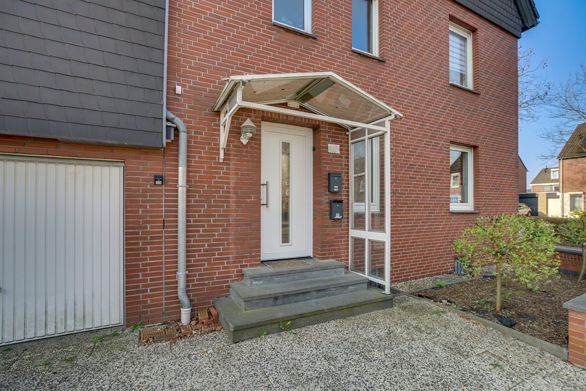 Immobilienangebot - Herzogenrath - Alle - Gepflegtes Zweifamilienhaus in Herzogenrath