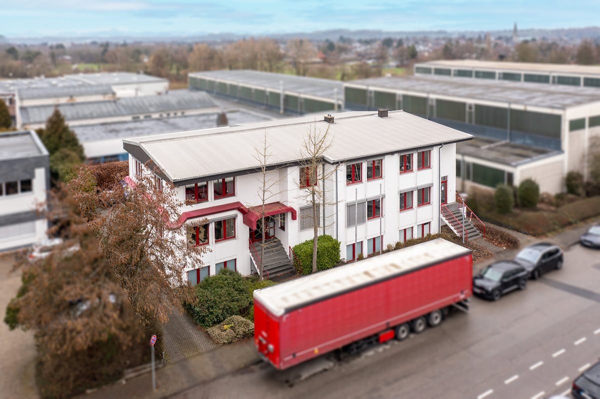 Immobilienangebot - Aachen - Alle - Attraktiver Firmensitz in Aachen – Repräsentatives Bürogebäude mit Entwicklungspotenzial