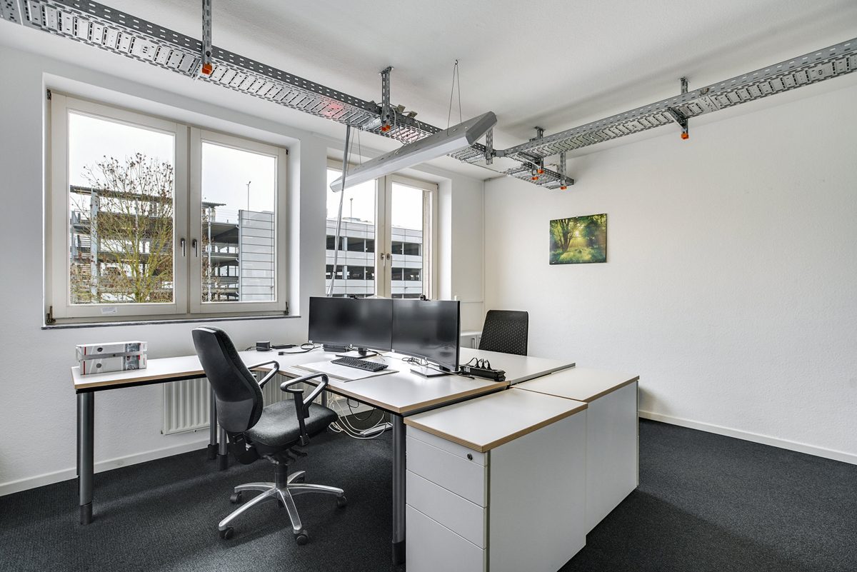 Immobilienangebot - Aachen - Alle - Attraktiver Firmensitz in Aachen – Repräsentatives Bürogebäude mit Entwicklungspotenzial