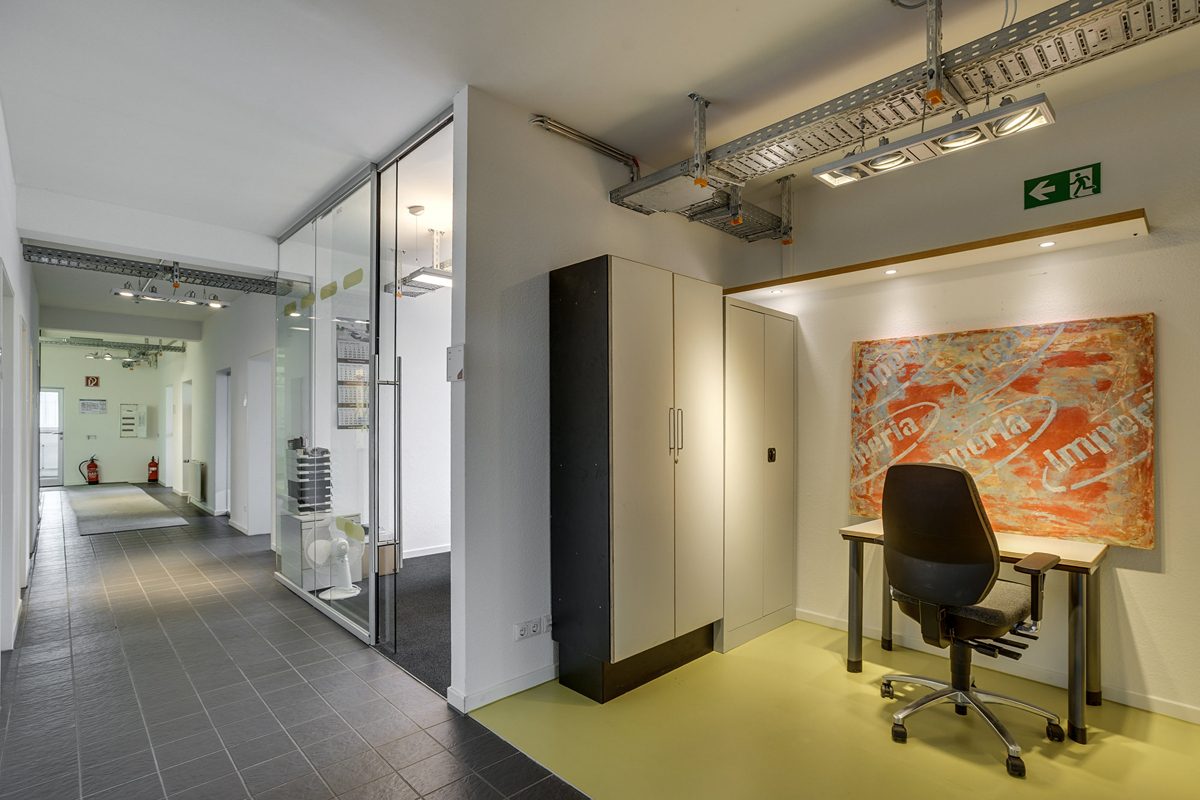Immobilienangebot - Aachen - Alle - Attraktiver Firmensitz in Aachen – Repräsentatives Bürogebäude mit Entwicklungspotenzial