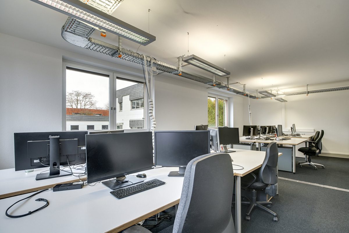 Immobilienangebot - Aachen - Alle - Attraktiver Firmensitz in Aachen – Repräsentatives Bürogebäude mit Entwicklungspotenzial