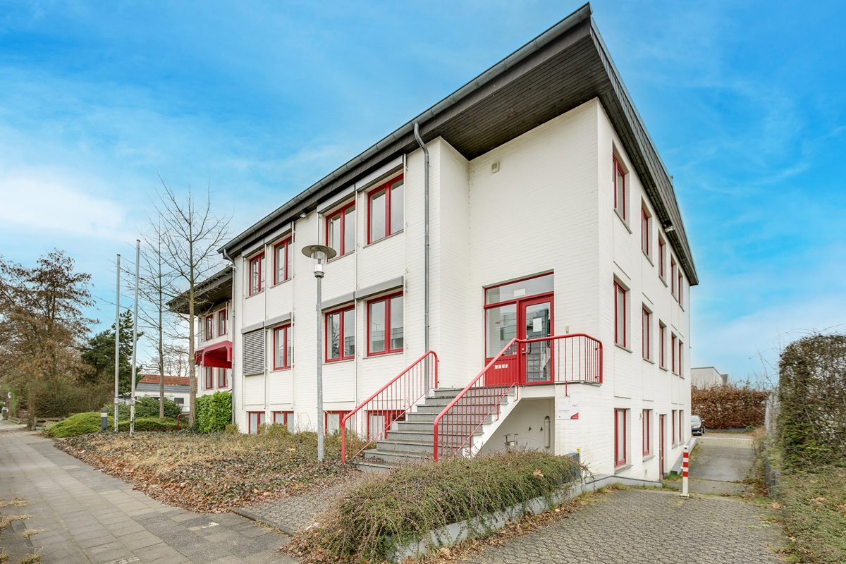 Immobilienangebot - Aachen - Alle - Attraktiver Firmensitz in Aachen – Repräsentatives Bürogebäude mit Entwicklungspotenzial