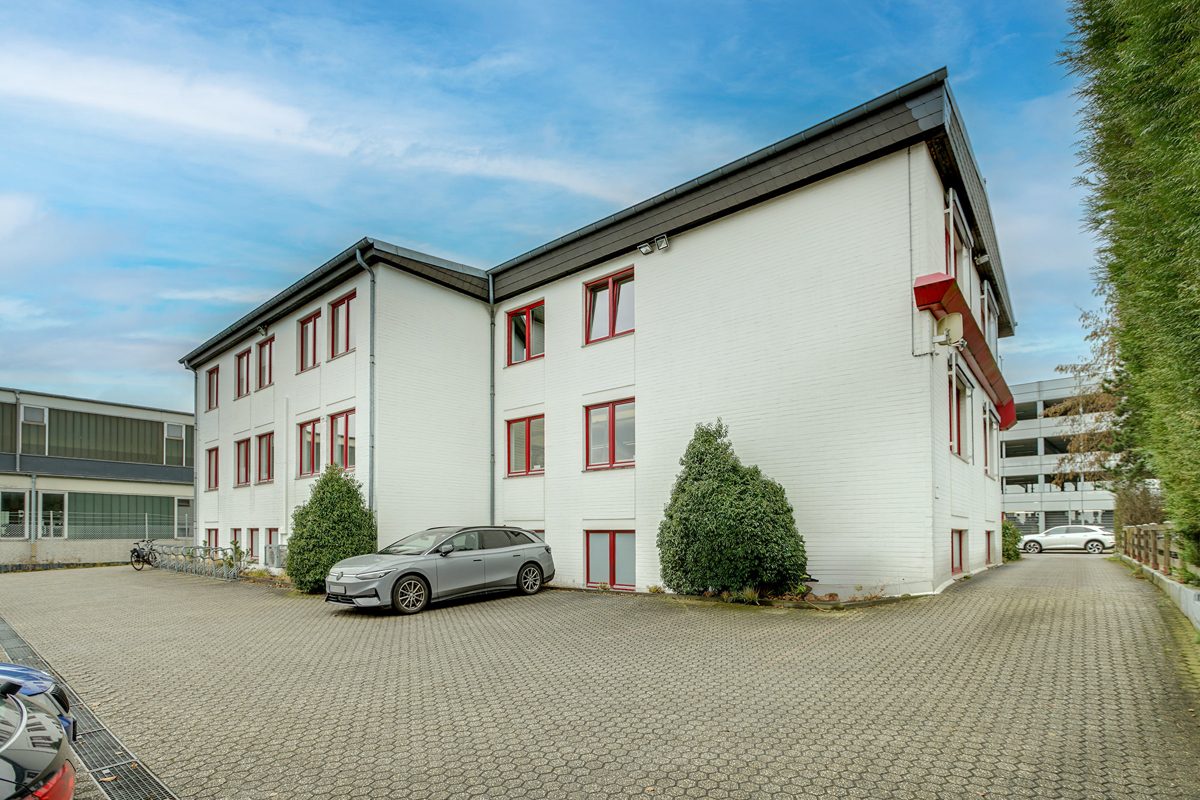 Immobilienangebot - Aachen - Alle - Attraktiver Firmensitz in Aachen – Repräsentatives Bürogebäude mit Entwicklungspotenzial