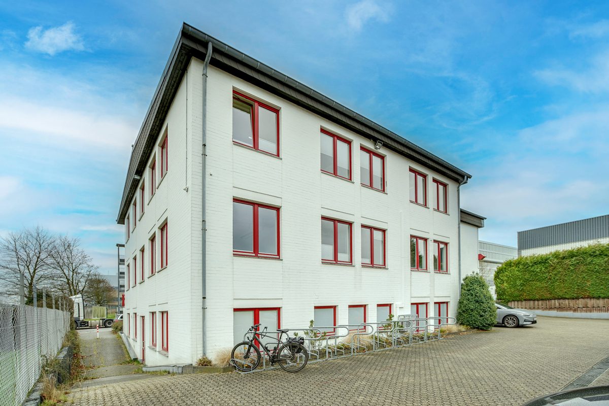 Immobilienangebot - Aachen - Alle - Attraktiver Firmensitz in Aachen – Repräsentatives Bürogebäude mit Entwicklungspotenzial