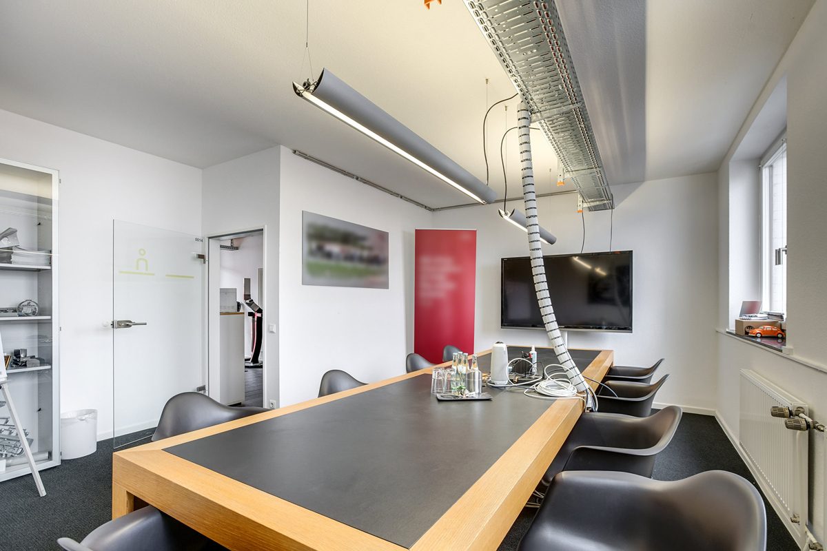 Immobilienangebot - Aachen - Alle - Attraktiver Firmensitz in Aachen – Repräsentatives Bürogebäude mit Entwicklungspotenzial