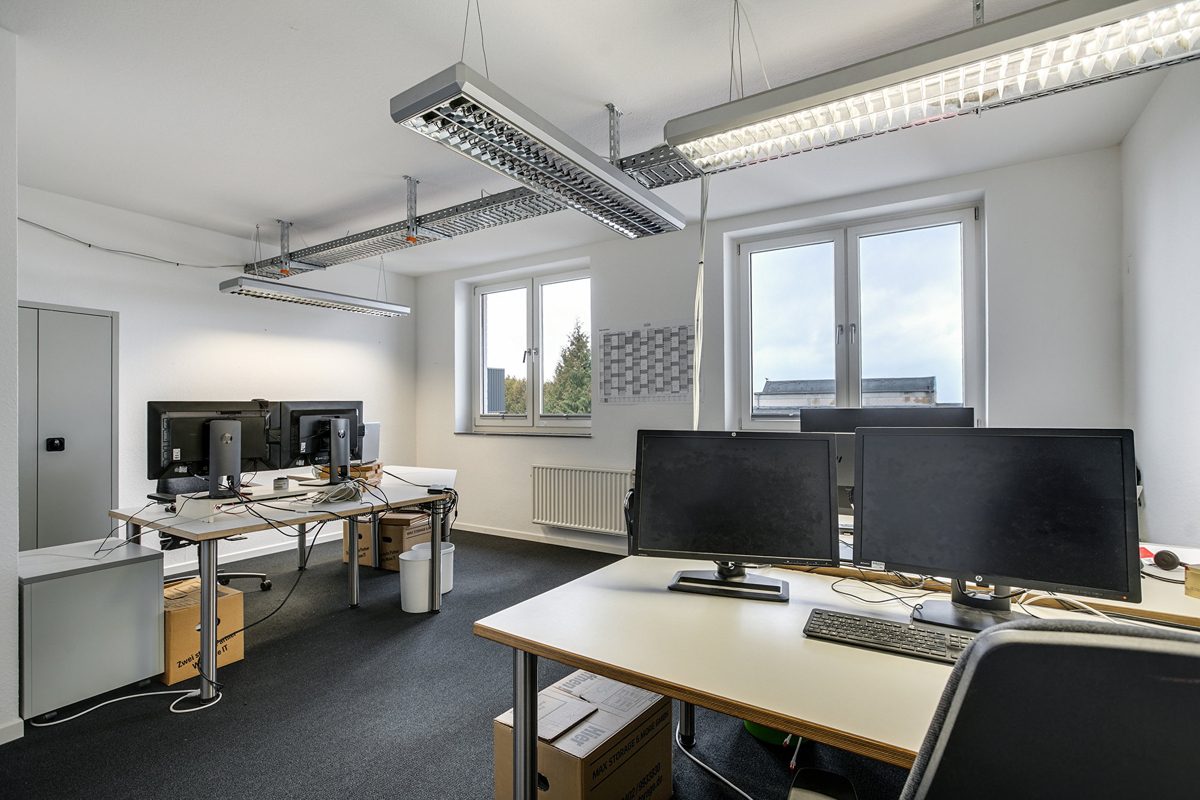 Immobilienangebot - Aachen - Alle - Attraktiver Firmensitz in Aachen – Repräsentatives Bürogebäude mit Entwicklungspotenzial