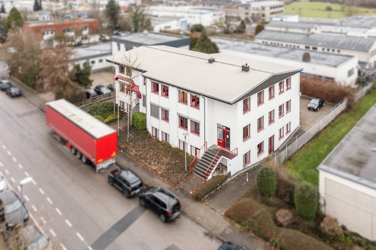 Immobilienangebot - Aachen - Alle - Attraktiver Firmensitz in Aachen – Repräsentatives Bürogebäude mit Entwicklungspotenzial