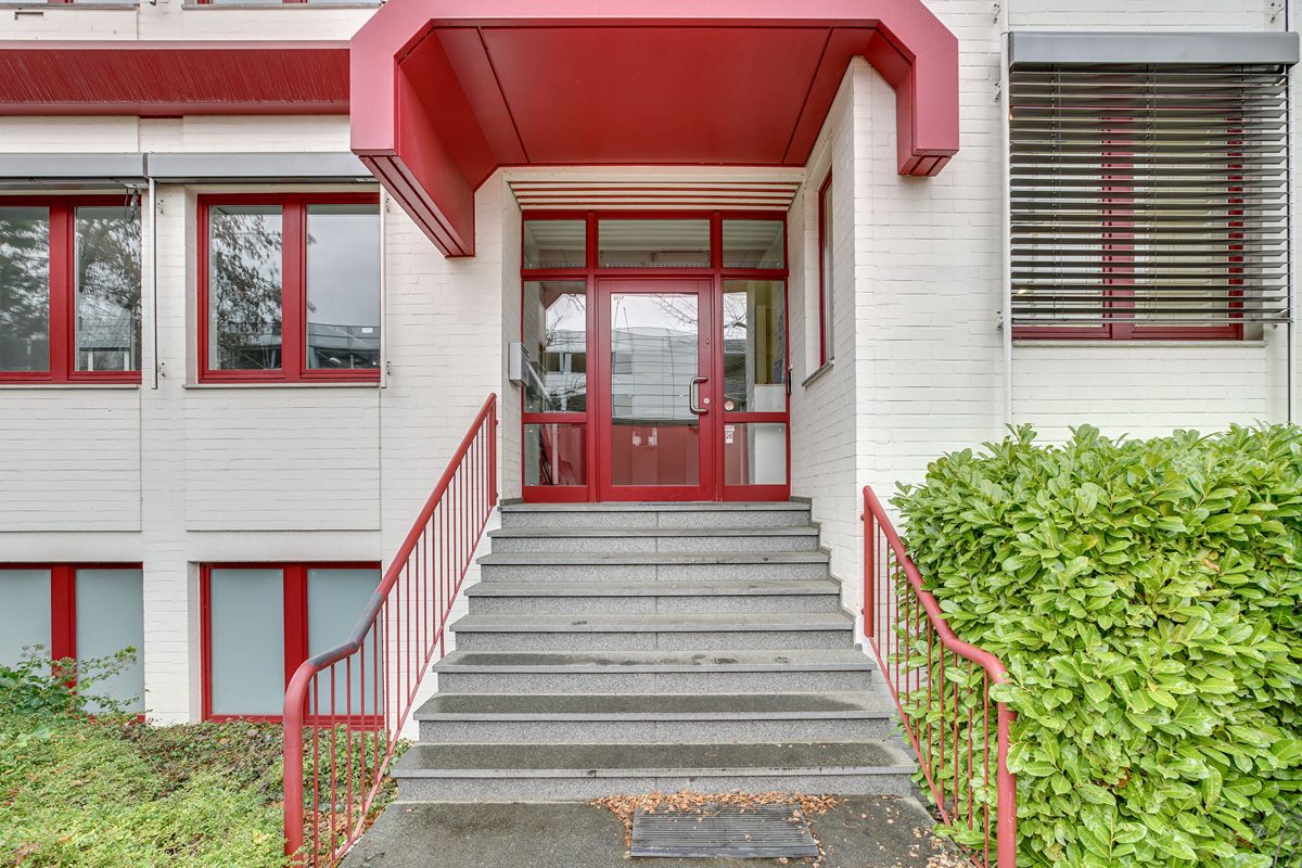 Immobilienangebot - Aachen - Alle - Attraktiver Firmensitz in Aachen – Repräsentatives Bürogebäude mit Entwicklungspotenzial