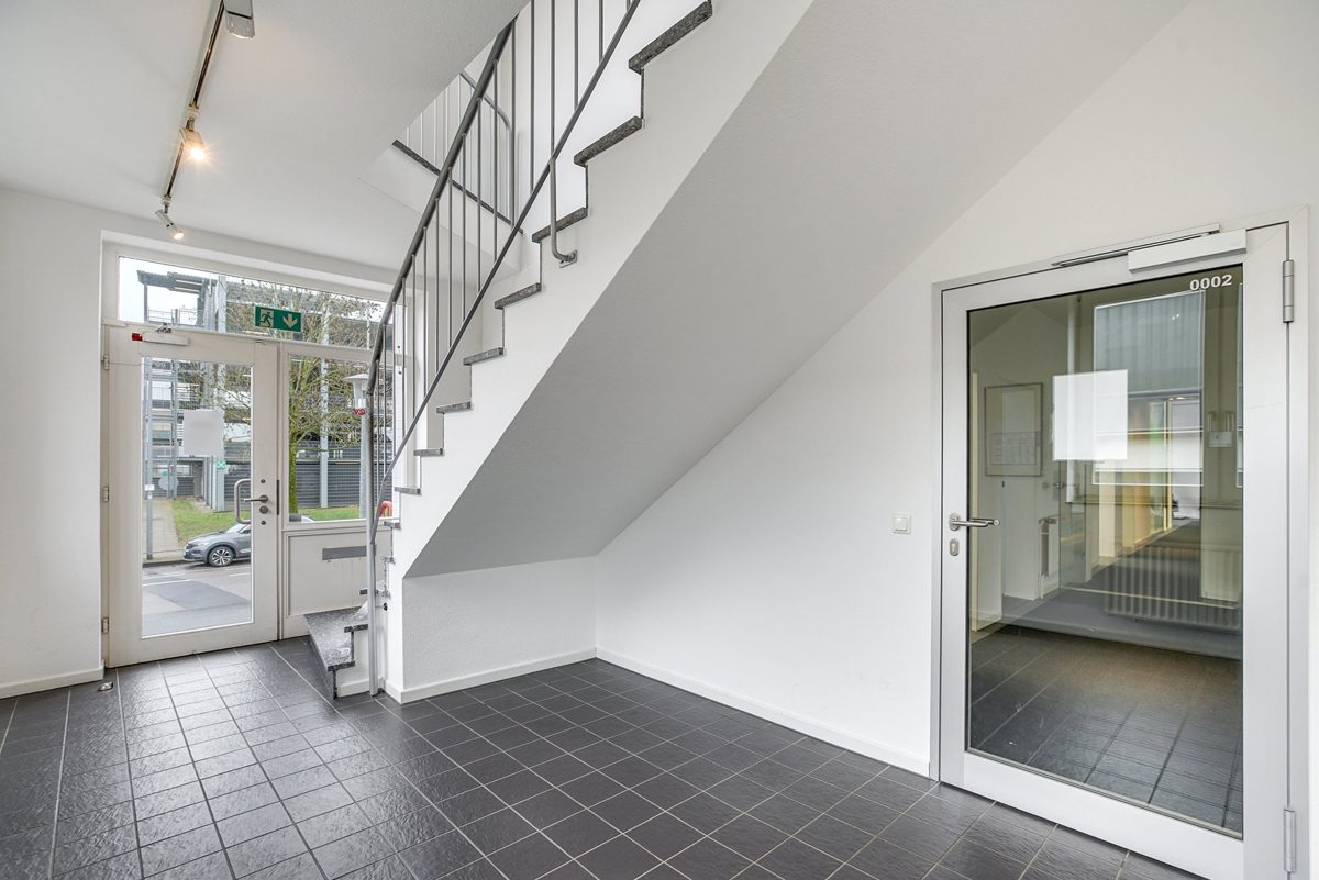 Immobilienangebot - Aachen - Alle - Attraktiver Firmensitz in Aachen – Repräsentatives Bürogebäude mit Entwicklungspotenzial
