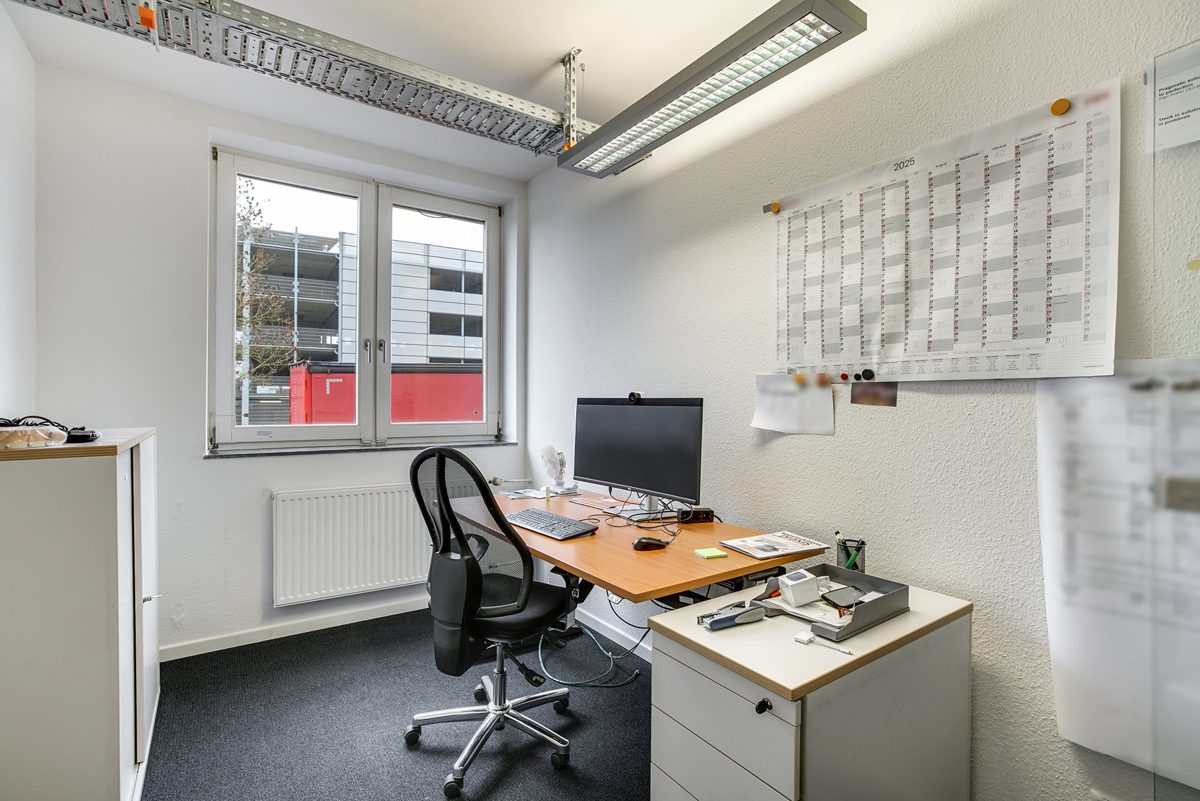 Immobilienangebot - Aachen - Alle - Attraktiver Firmensitz in Aachen – Repräsentatives Bürogebäude mit Entwicklungspotenzial