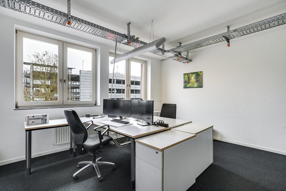 Immobilienangebot - Aachen - Alle - Attraktiver Firmensitz in Aachen – Repräsentatives Bürogebäude mit Entwicklungspotenzial