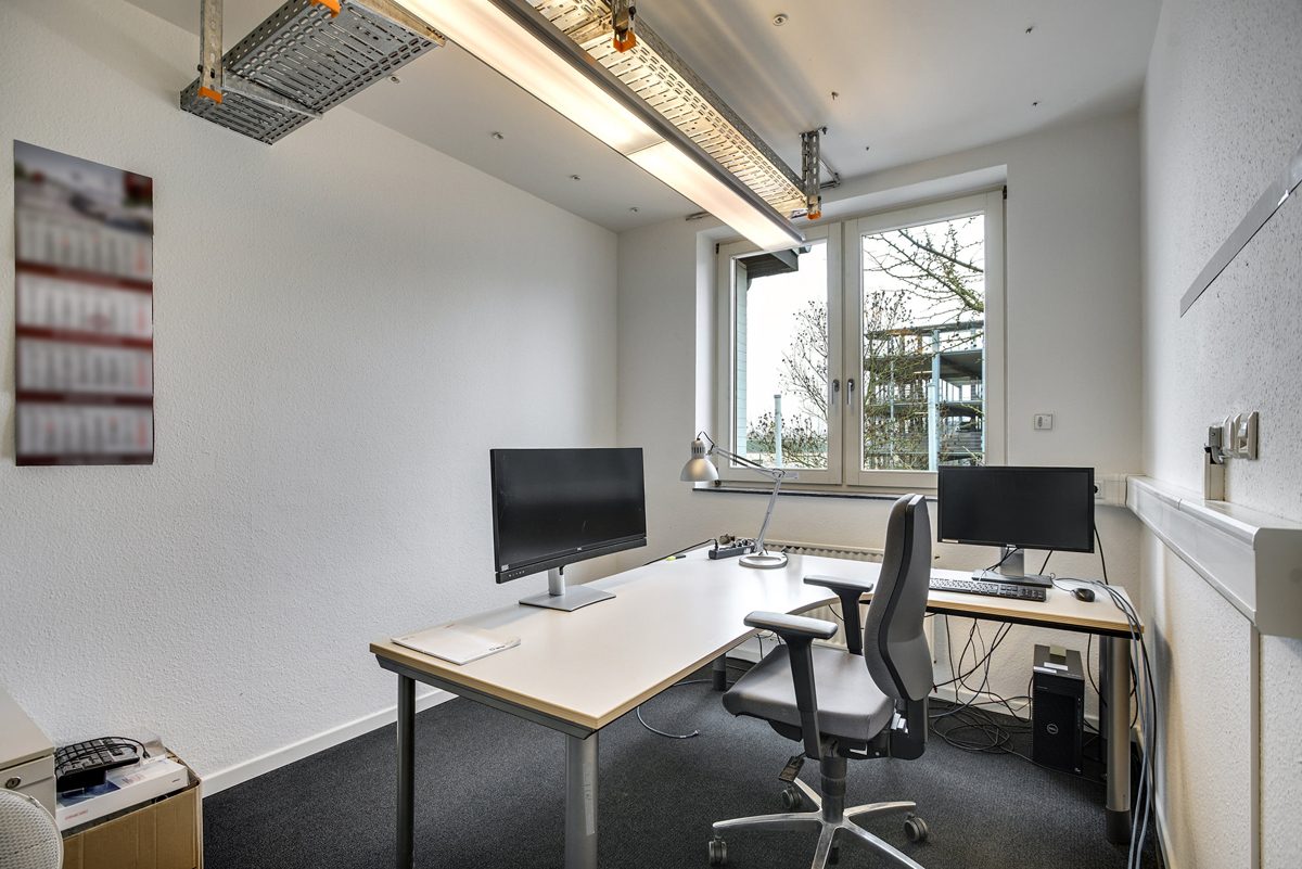 Immobilienangebot - Aachen - Alle - Attraktiver Firmensitz in Aachen – Repräsentatives Bürogebäude mit Entwicklungspotenzial