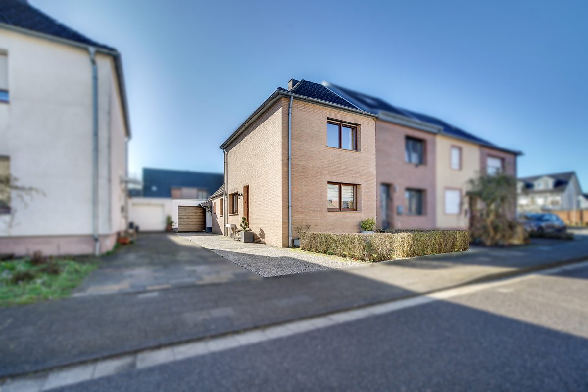 Immobilienangebot - Übach-Palenberg - Alle - Charmantes Reihenendhaus für kleine Familien in Übach-Palenberg/Boscheln
