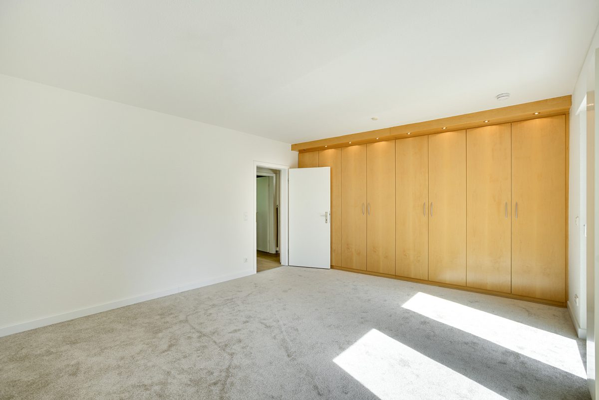 Immobilienangebot - Aachen - Alle - Freistehendes Einfamilienhaus mit Einliegerwohnung in Top Lage von Walheim