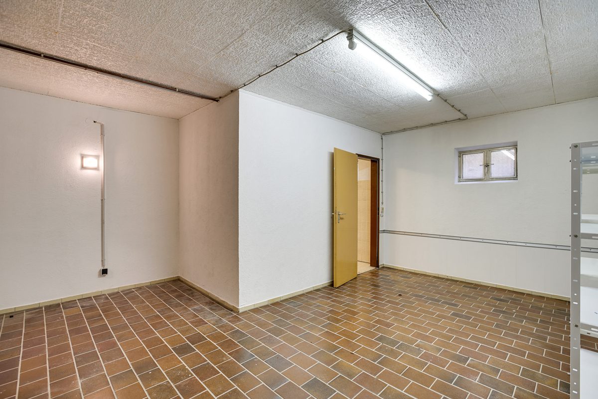 Immobilienangebot - Aachen - Alle - Freistehendes Einfamilienhaus mit Einliegerwohnung in Top Lage von Walheim
