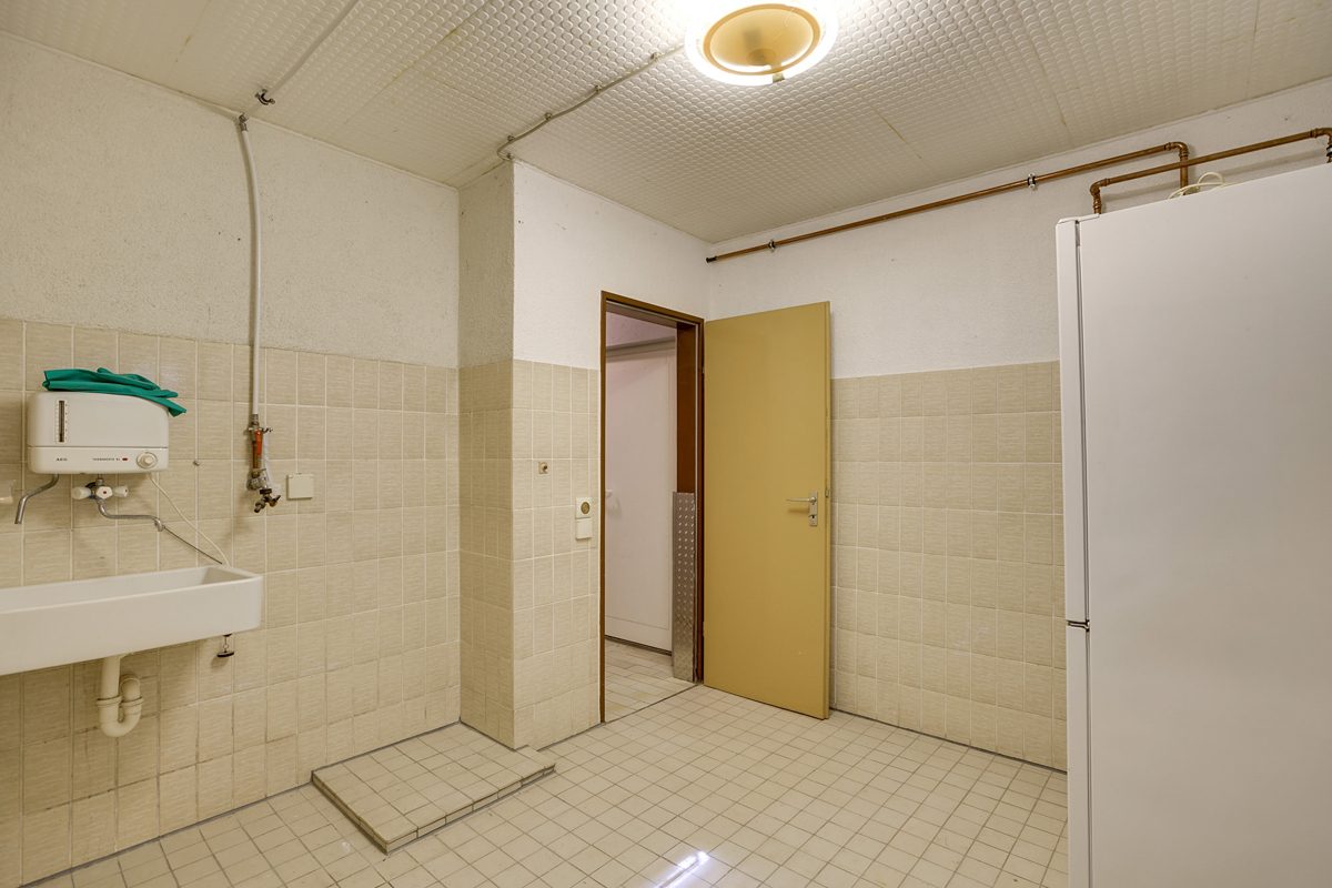 Immobilienangebot - Aachen - Alle - Freistehendes Einfamilienhaus mit Einliegerwohnung in Top Lage von Walheim