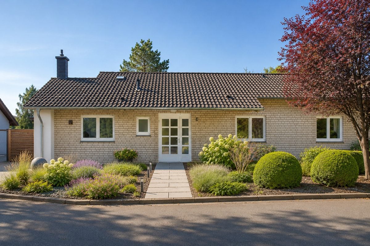 Immobilienangebot - Aachen - Alle - Freistehendes Einfamilienhaus mit Einliegerwohnung in Top Lage von Walheim