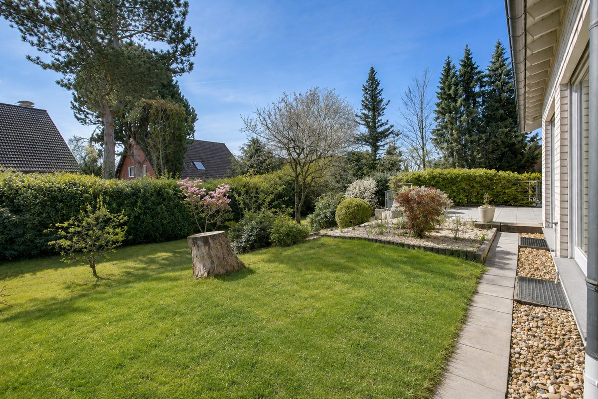 Immobilienangebot - Aachen - Alle - Freistehendes Einfamilienhaus mit Einliegerwohnung in Top Lage von Walheim