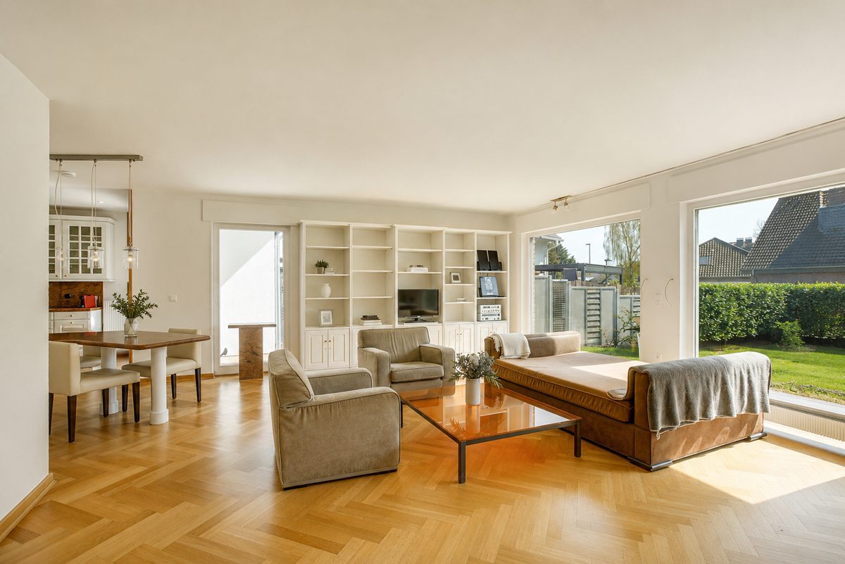 Immobilienangebot - Aachen - Alle - Freistehendes Einfamilienhaus mit Einliegerwohnung in Top Lage von Walheim