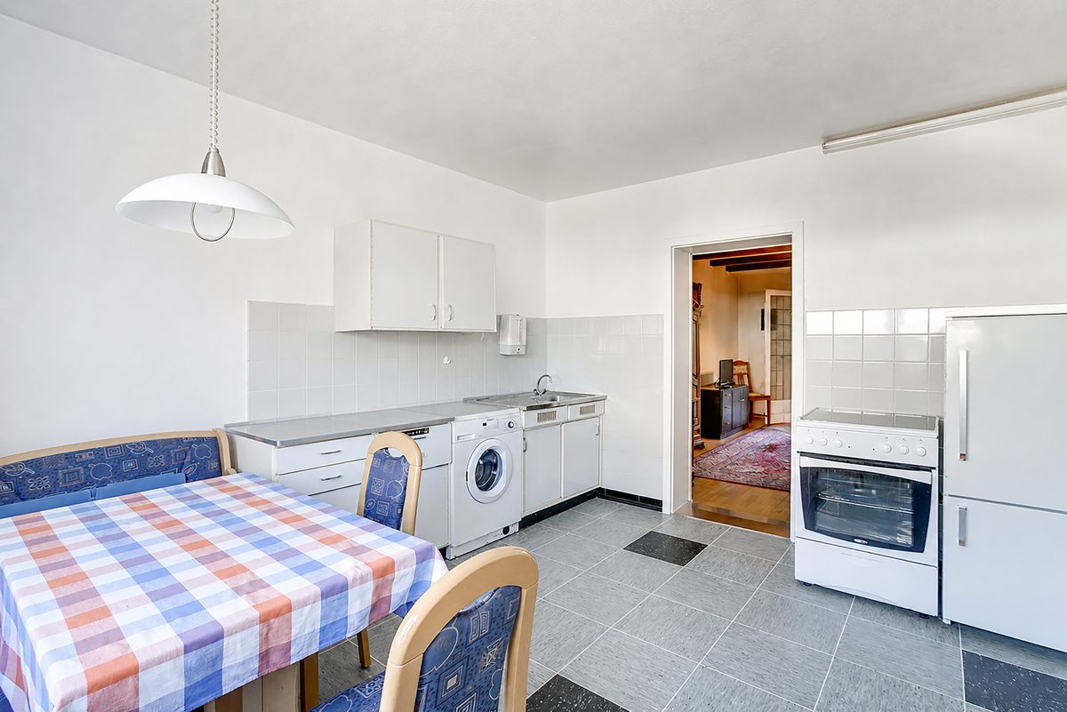 Immobilienangebot - Geilenkirchen - Alle - Großzügiges Ein-/Zweifamilienhaus mit viel Platz, Erweiterungen und familienfreundlichem Grundstück