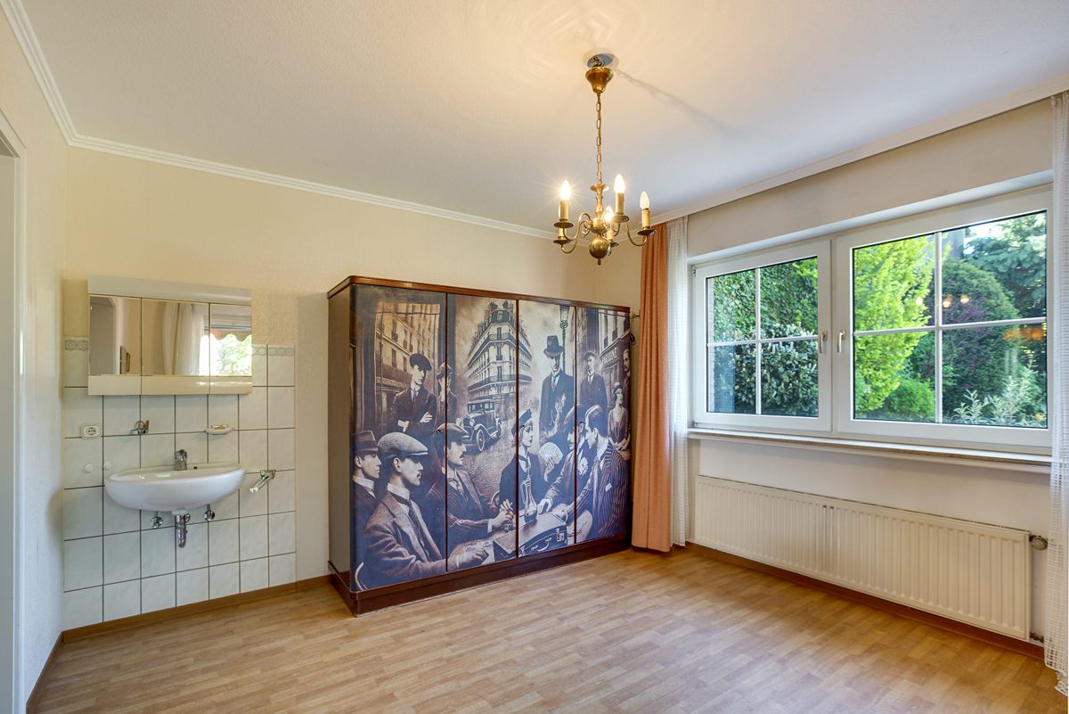 Immobilienangebot - Geilenkirchen - Alle - Großzügiges Ein-/Zweifamilienhaus mit viel Platz, Erweiterungen und familienfreundlichem Grundstück