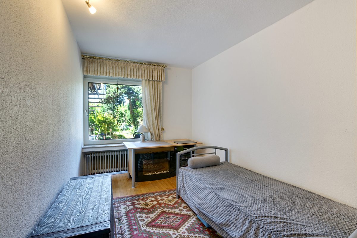 Immobilienangebot - Geilenkirchen - Alle - Großzügiges Ein-/Zweifamilienhaus mit viel Platz, Erweiterungen und familienfreundlichem Grundstück