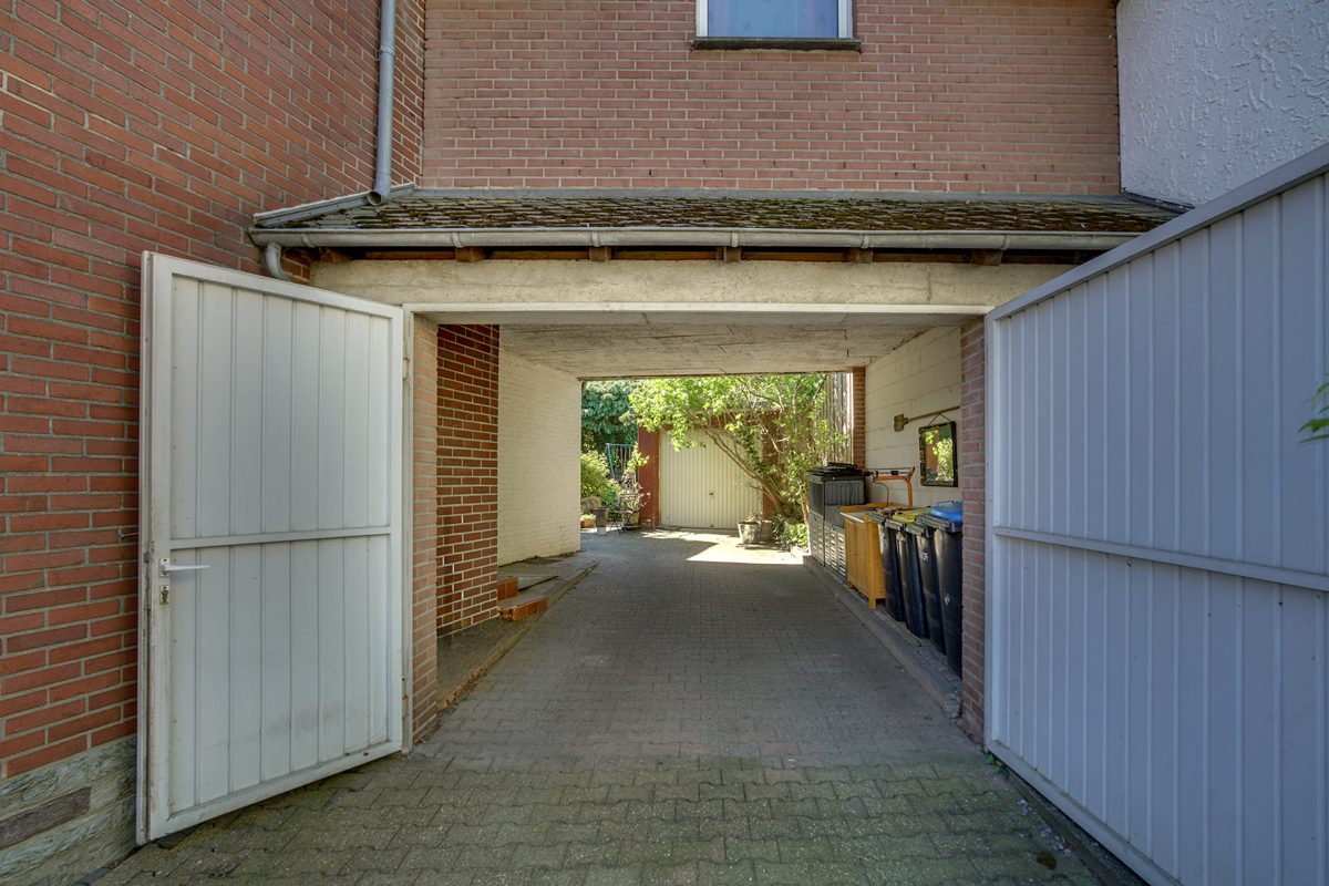 Immobilienangebot - Geilenkirchen - Alle - Großzügiges Ein-/Zweifamilienhaus mit viel Platz, Erweiterungen und familienfreundlichem Grundstück