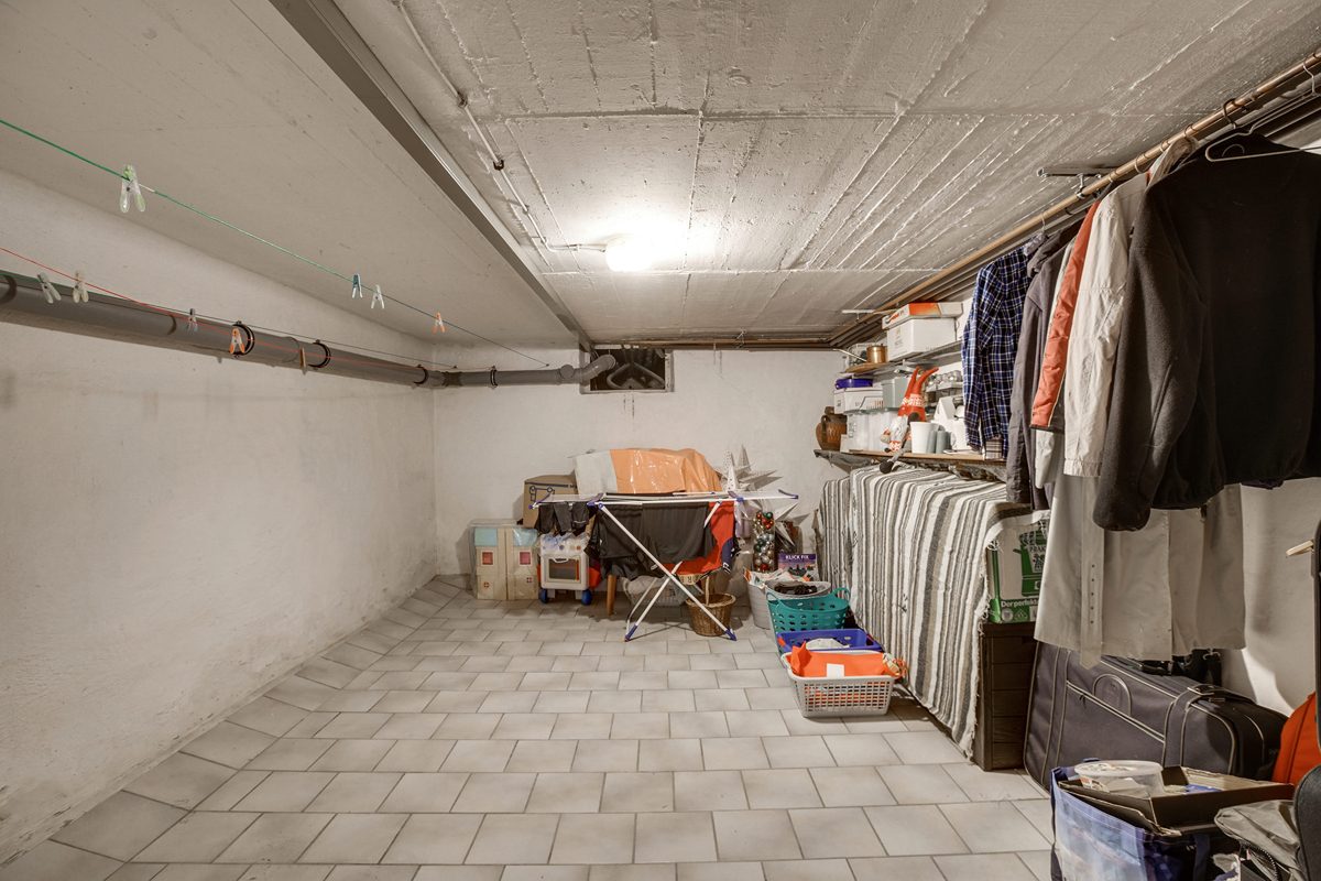 Immobilienangebot - Geilenkirchen - Alle - Großzügiges Ein-/Zweifamilienhaus mit viel Platz, Erweiterungen und familienfreundlichem Grundstück